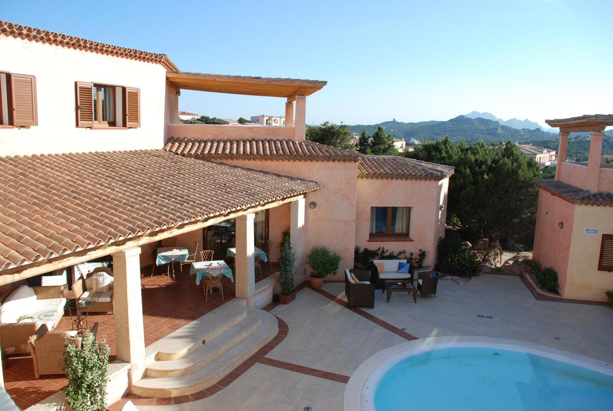 Hotel Monti Di Mola Porto Cervo Exterior foto